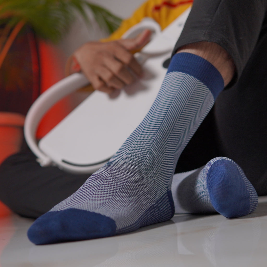 Pair Of 3 Textured Bamboo Cotton Sock Red, Black and Navy Blue.