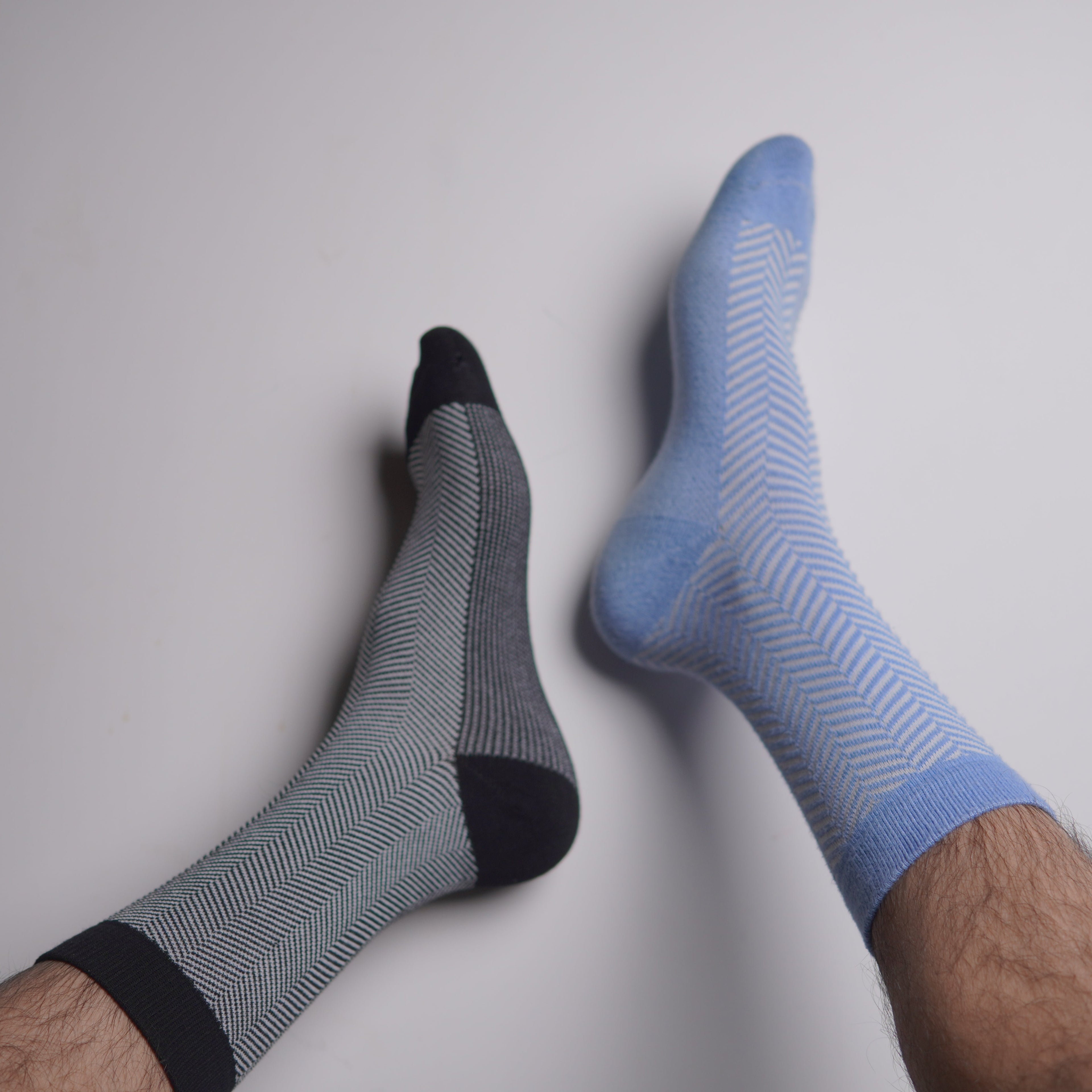 Pair Of 3 Textured Bamboo Cotton Socks Light Blue, Black And Red.