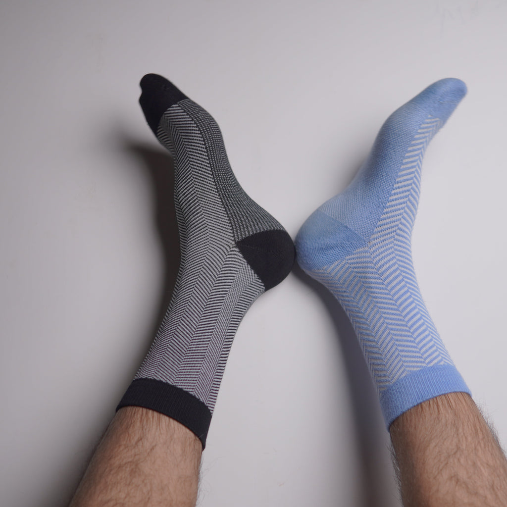 Pair Of 3 Textured Bamboo Cotton Socks Light Blue, Black And Red.